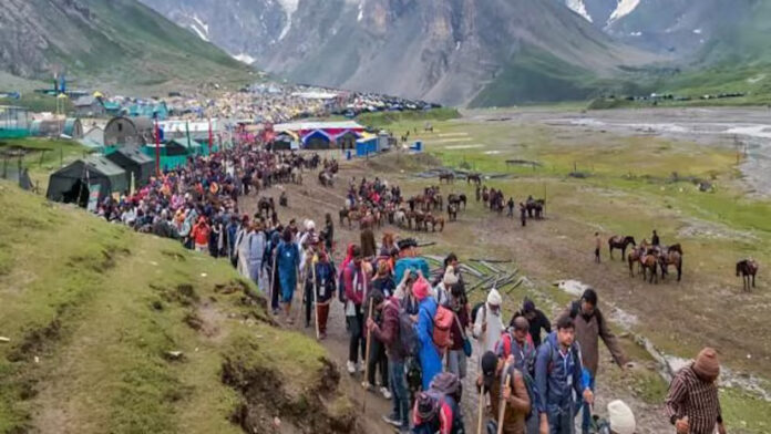 Another batch of pilgrims leave for Amarnath Yatra