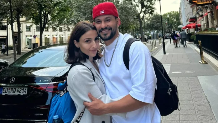 Soha Ali Khan, Kunal Kemmu celebrate 10 years of engagement in Paris