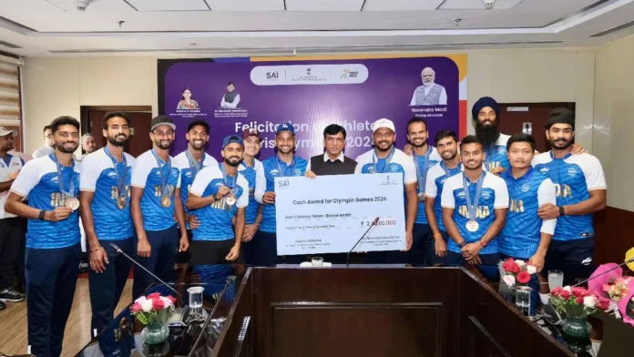 Mansukh Mandaviya felicitates Indian Men's Hockey Team for exceptional performance at Paris Olympics