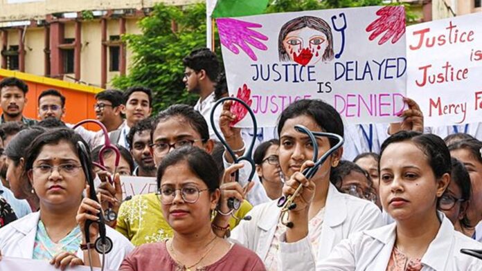 Madhya Pradesh: NSCB Doctors Hold Protest Against Kolkata Doctor Rape-Murder