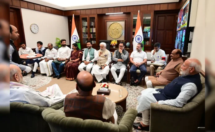 PM Modi, Rahul Gandhi, And Opposition Leaders Attend 'Tea Meeting'