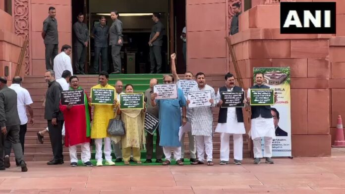 RJD MPs protest outside Parliament demanding special status for Bihar