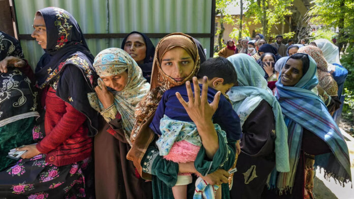 54 PC Voter Turn Out Till 5pm In Second Phase Of Polling In J-K