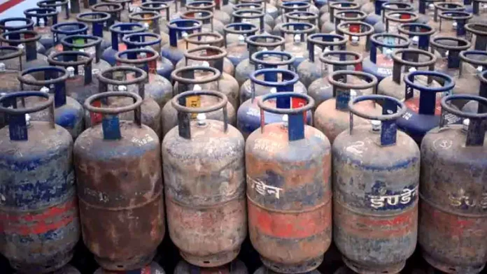 Oil Marketing Companies Increase Price Of 19 Kg Commercial LPG Cylinder By Rs 39