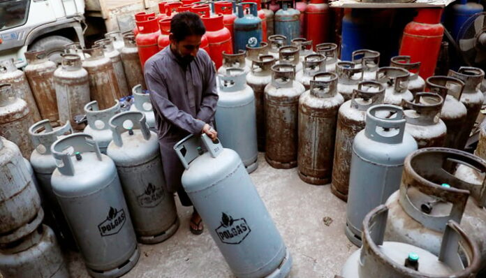 Amid Severe Crisis, Gas Supply Remains Suspended In Parts Of Karachi