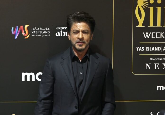 IIFA 2024: Shah Rukh Khan's green carpet appearance sends fans into frenzy