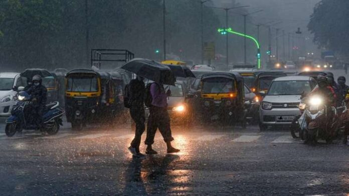 Met office predicts heavy rainfall in several districts of Madhya Pradesh in next 24 hrs