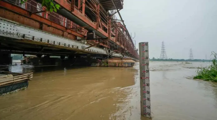 Moradabad Railway underpass submerged due to sudden rise in water level of rivers