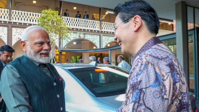 PM Modi Receives Ceremonial Welcome At Singapore's Parliament House