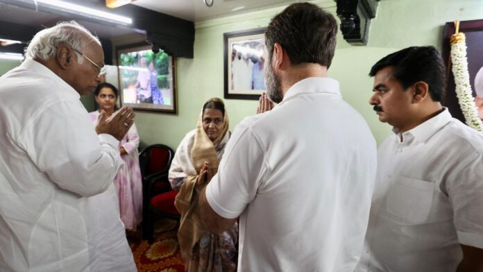 Maharashtra: Rahul Gandhi, Mallikarjun Kharge meet family of late Congress MP Vasantrao Chavan