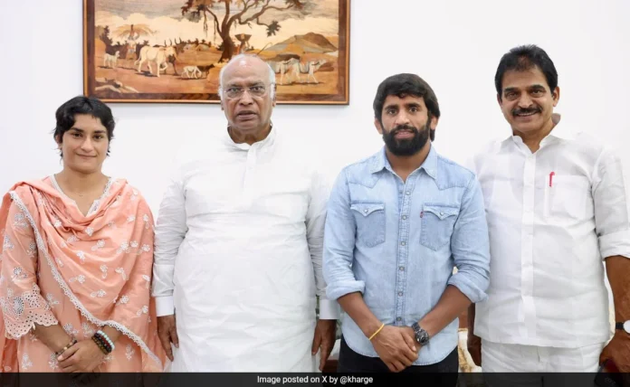 Vinesh Phogat, Bajrang Punia Formally Join Congress