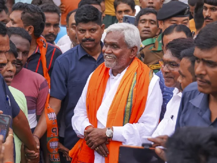 Champai Soren files nomination as BJP candidate from Saraikella