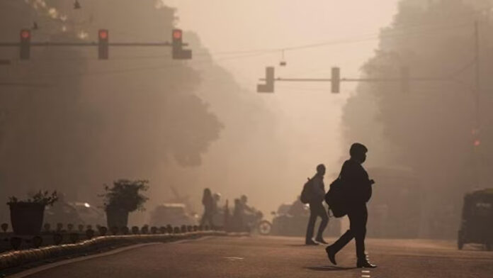 Delhi Air Pollution Persists In 'Very Poor' Category, Thick Smog Engulfs Parts Of City