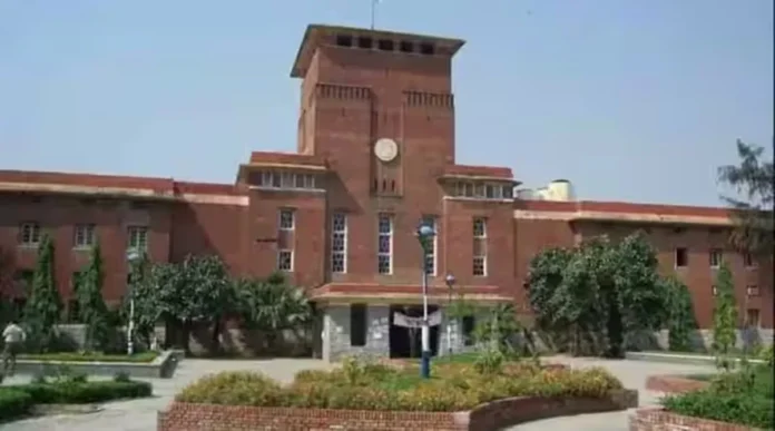 HC Seeks Delhi University's Response On Plea To Fill Vacant Seats In LLB Course