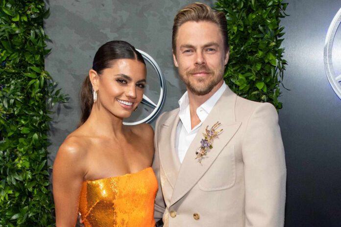 Derek Hough praises wife Hayley Erbert for 'Dancing with the Stars' return after surgery