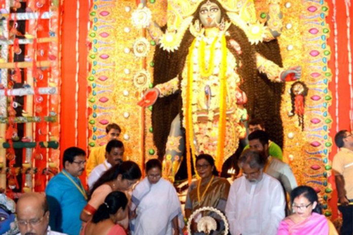 Mamata Banerjee Inaugrates Durga Puja Celebrations, Calls For Unity