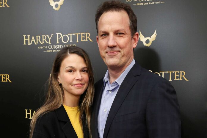 Sutton Foster files for divorce from husband Ted Griffin after 10 years of marriage