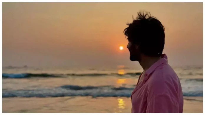 Kartik Aaryan celebrates 34th birthday amidst sunset and sea