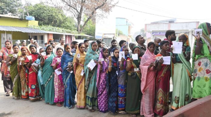 Assembly Polls: Maharashtra Records 45.53 Pc Voter Turnout By 3 Pm; 61.47 Pc Polling In Jharkhand