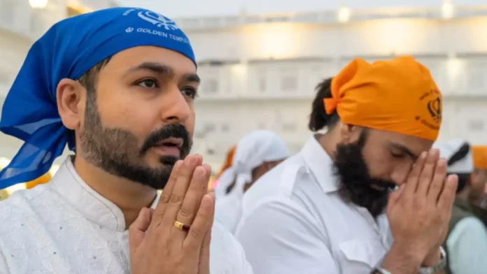 Ranveer Singh, Aditya Dhar Visit Golden Temple As They Kickstart Next Schedule For Their Upcoming Film