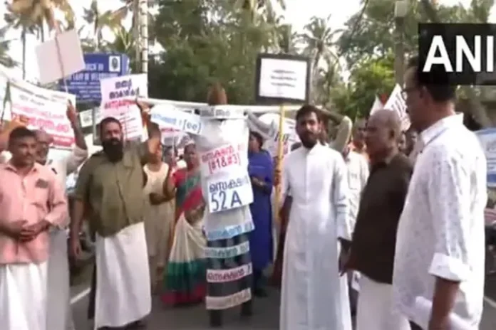 Kerala: People Protest Against Waqf Act In Kochi