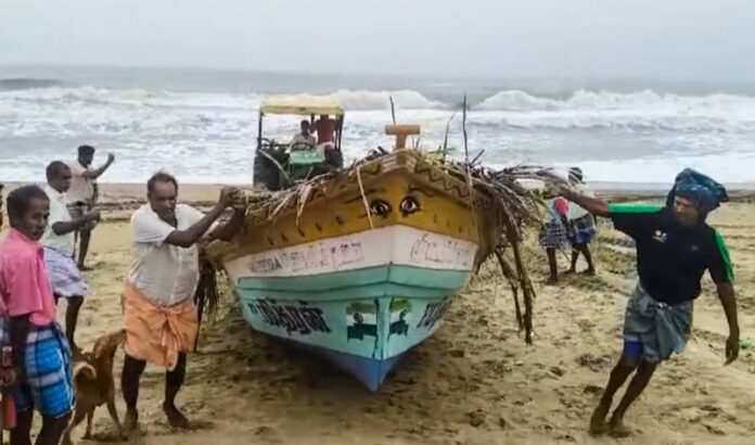 Indian Army Mobilized for Flood Rescue Operations in Puducherry Amid Cyclone Fengal