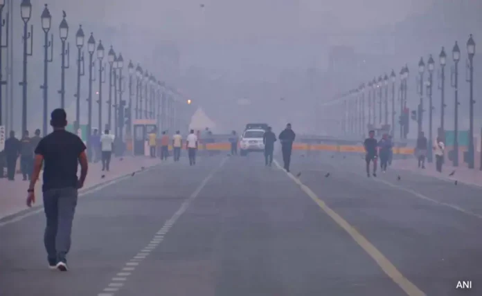 Delhi's AQI Deteriorates To 'Severe' As Fog Intensifies