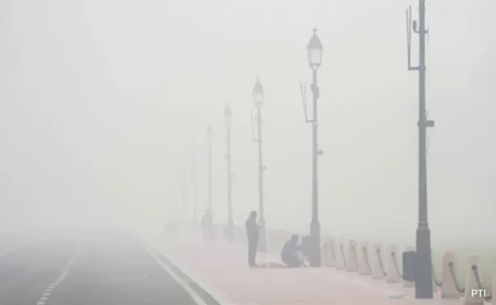 Delhi's Air Quality Remains 'Poor'; Smog Continues to Blanket the City