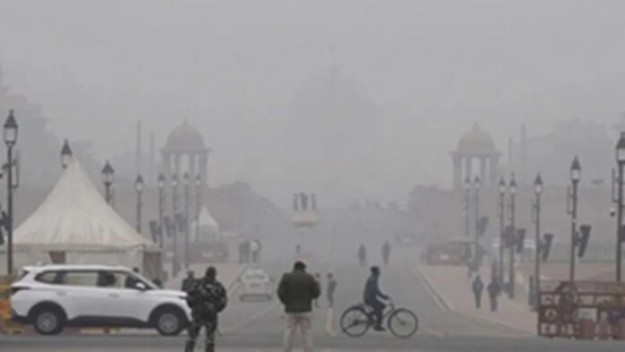 Foggy Weather Disrupts Train And Flight Services In Delhi; Air Quality In 'Poor' Category