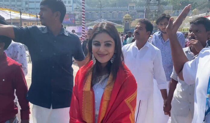 Actor Samyuktha Menon And Singer Mangli Offer Prayers At Tirumala Temple