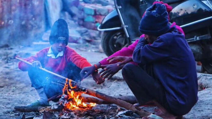 Delhi Shivers As Cold Wave Grips North India; Dense Fog And Poor Air Quality Persist