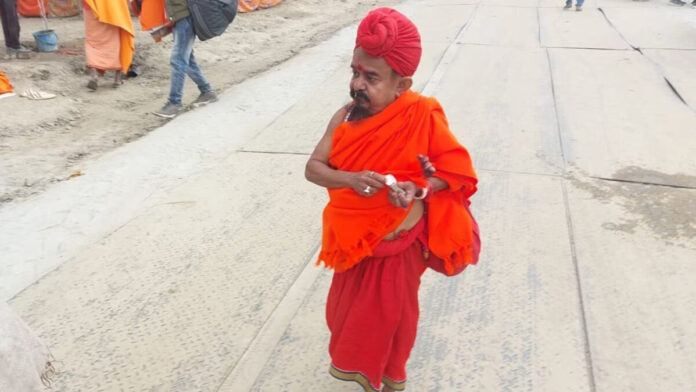 Gangapuri Maharaj, Known As Chhotu Baba, Captures Attention At Maha Kumbh Mela