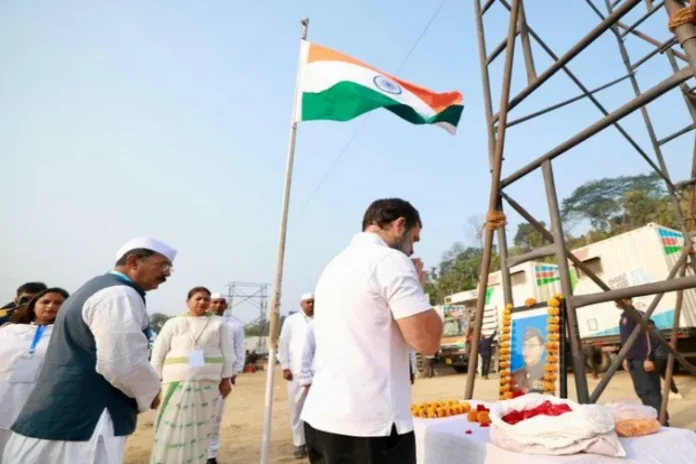 Rahul and Priyanka pay tribute to Netaji Subhas Chandra Bose on his birth anniversary