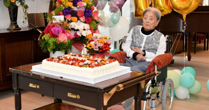 Japanese woman Tomiko Itooka, born before the start of World War I, who was believed to be the oldest person in the world, passed away at a nursing home in Japan's Ashiya at the age of 116, The New York Times reported.