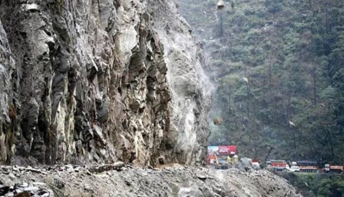 Landslide Halts Traffic On Jammu-Srinagar Highway Amid Severe Weather Conditions