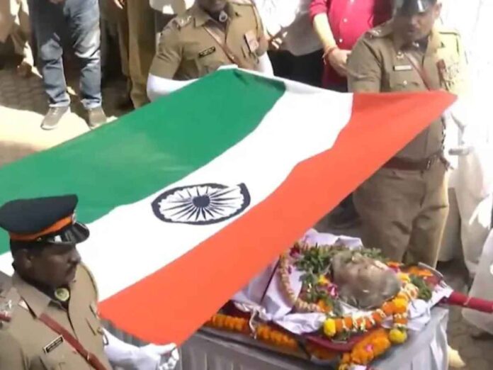 Manoj Kumar Laid To Rest with Full State Honours; Nation Bids Farewell To “Bharat Kumar”