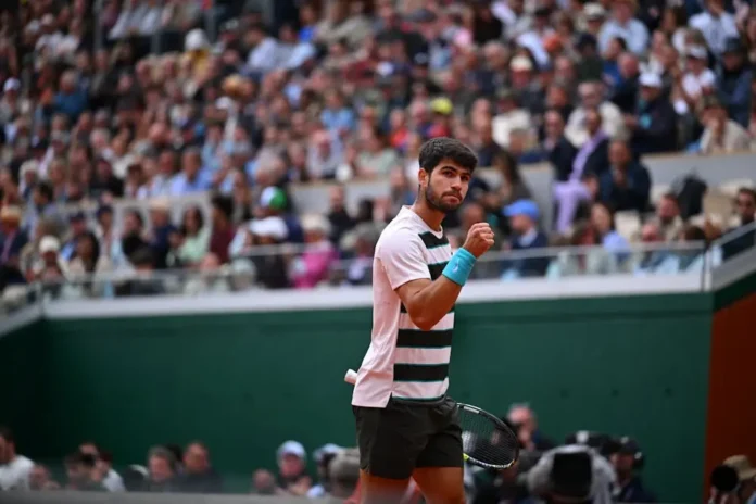 French Open 2025: Carlos Alcaraz Begins Title Defence With Straight-Sets Win Over Zeppieri