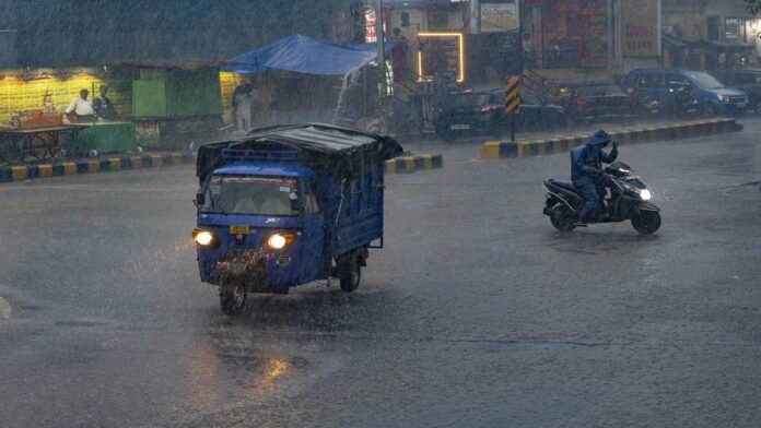 Delhi, NCR Set For Light To Moderate Rainfall; IMD Issues Yellow Alert