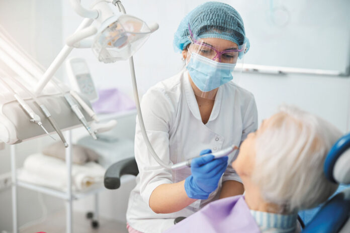 Bleeding Gums And Heart Attack Risk: Dentist Explains Link And 4 Ways To Fix It