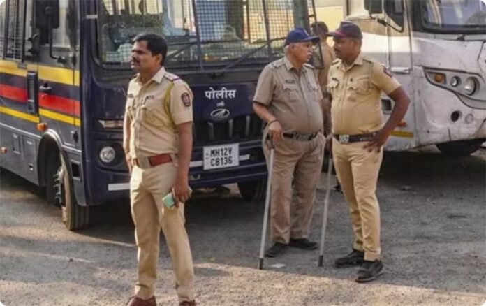 Pune Campus Violence: Minors Clash With Choppers Outside Mosque At Azam Campus, 2 Critical