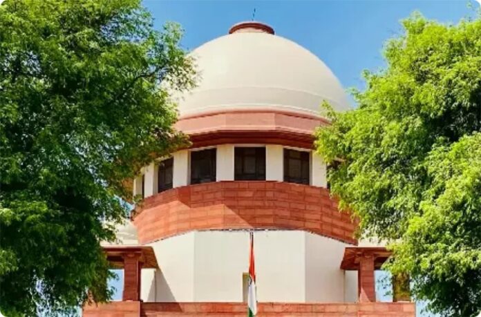 UP Govt’s QR Code Directive for Kanwar Yatra Food Stalls Challenged In Supreme Court For Alleged Discrimination