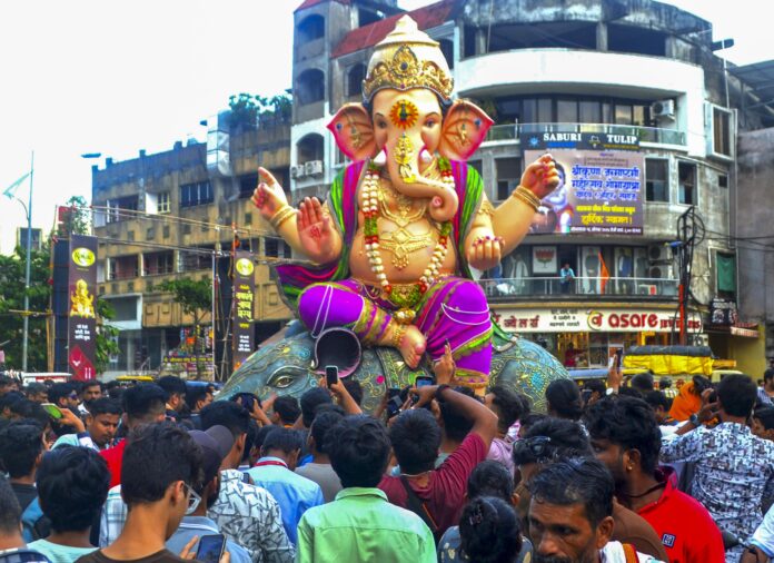 Central Government Employees In Maharashtra And Kerala To Receive Early Salaries For Ganesh Chaturthi And Onam
