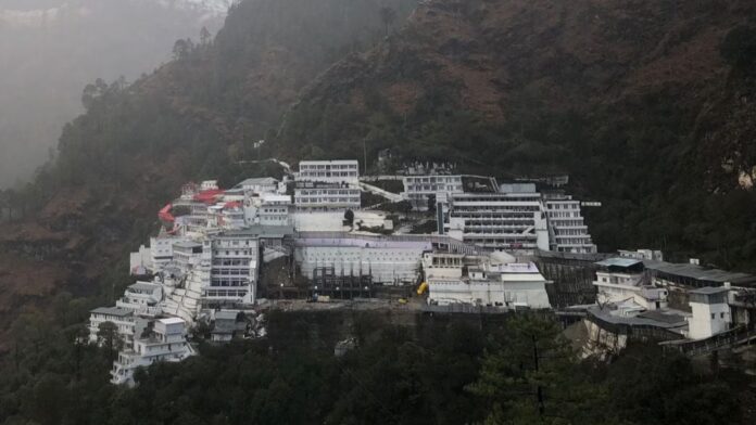 Jammu And Kashmir On High Alert Due To Heavy Rains Vaishno Devi Yatra Suspended