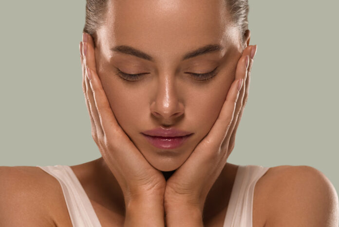 A Woman's Journey To A Slimmer Face: Simple Diet, Exercise, And Lifestyle Changes