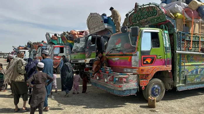Afghan Migrants Leave Pakistan After PoR Cards Grace Period Ends
