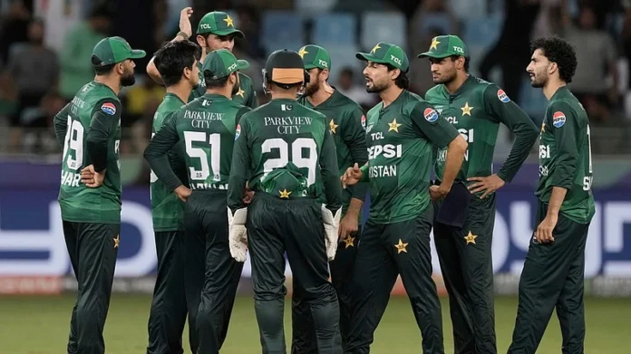 Pakistan Players Taunt Team India With 