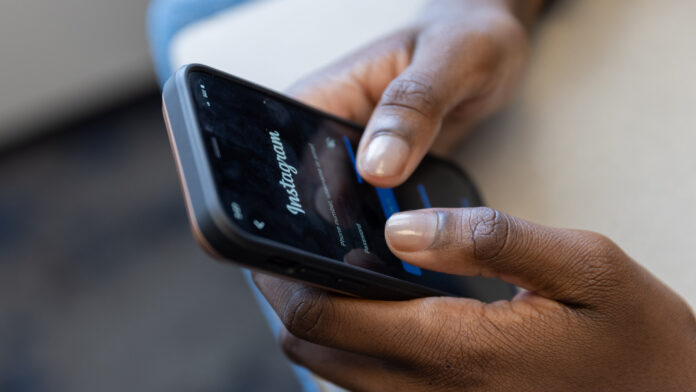 A Week-Long Social Media Break Cuts Anxiety And Depression, Study Finds