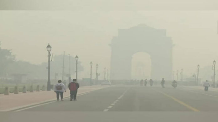 Delhi’s Toxic Air Crisis Deepens: Doctors Warn Of Rising Cancer, Weakened Immunity, And Long-Term Health Threats