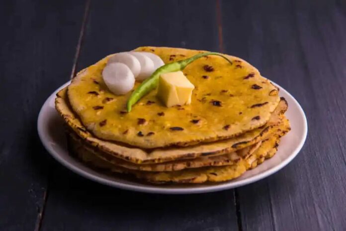 How To Make Perfect Makki Ki Roti At Home: 5 Foolproof Tips To Get This Winter Favourite Right