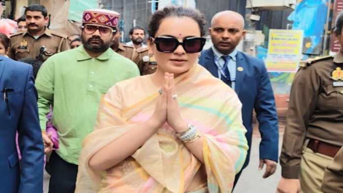 Homage To A Legend: Kangana Ranaut Attends Dharmendra’s Prayer Meet, Pays Floral Tribute